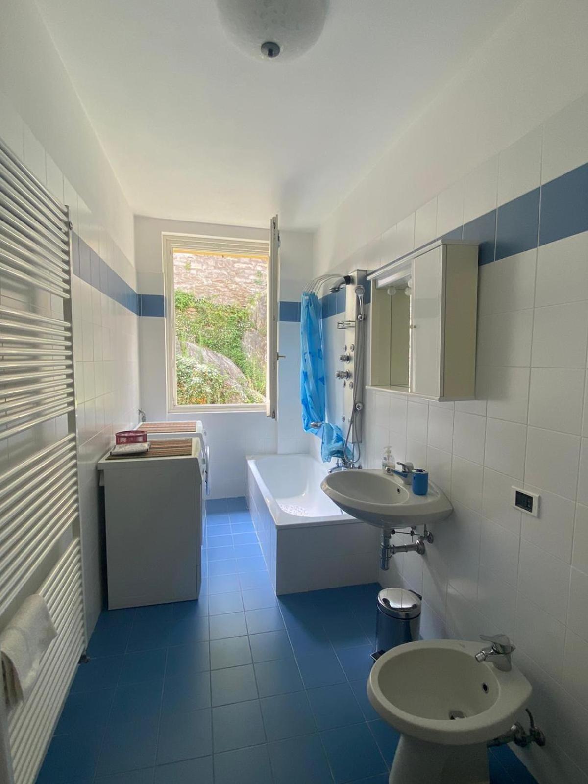 The Rose - Apartment Front Lake Cremia Ngoại thất bức ảnh